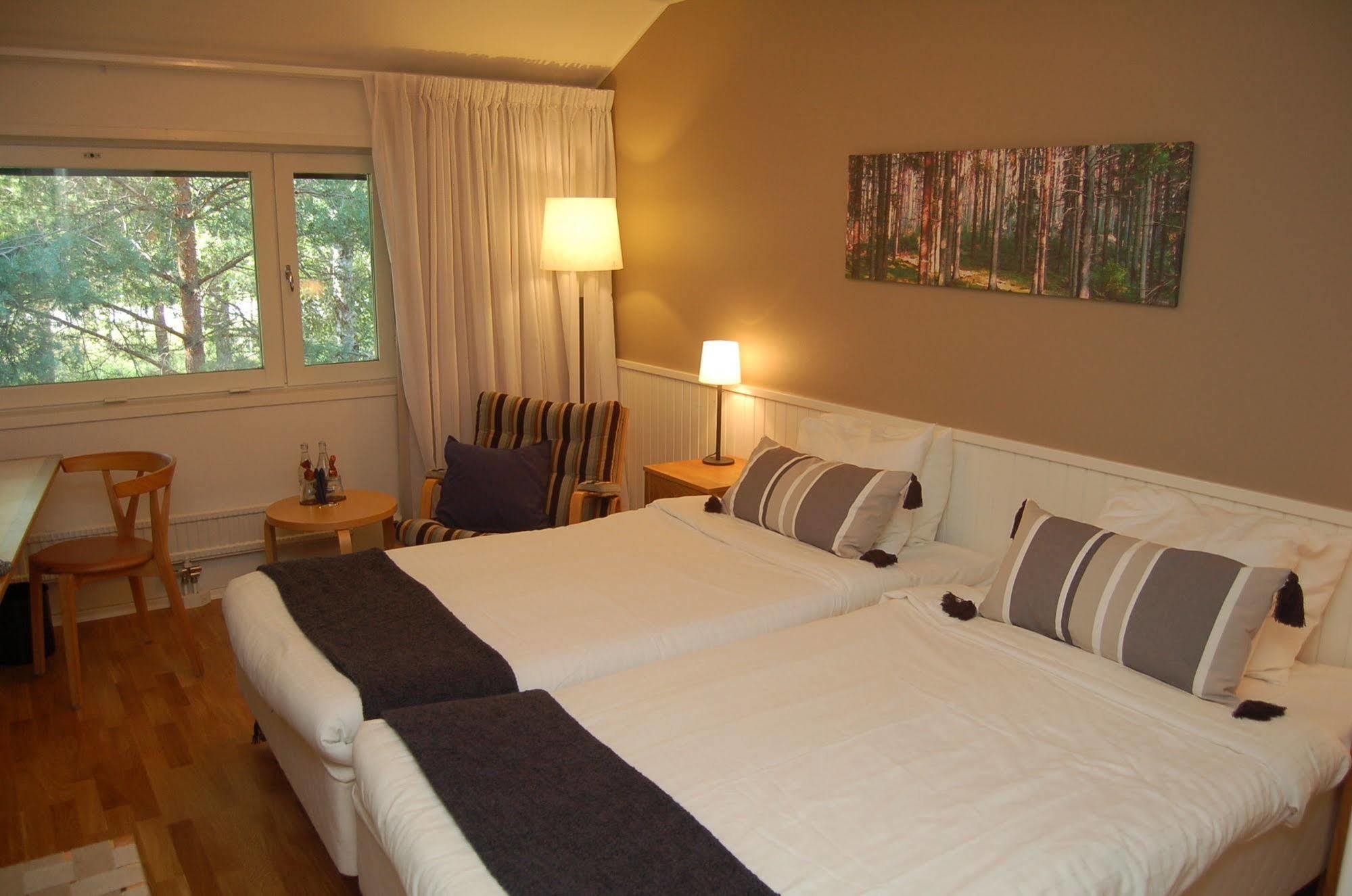 Djuroenaeset Hotell & Konferens Djurhamn Kültér fotó